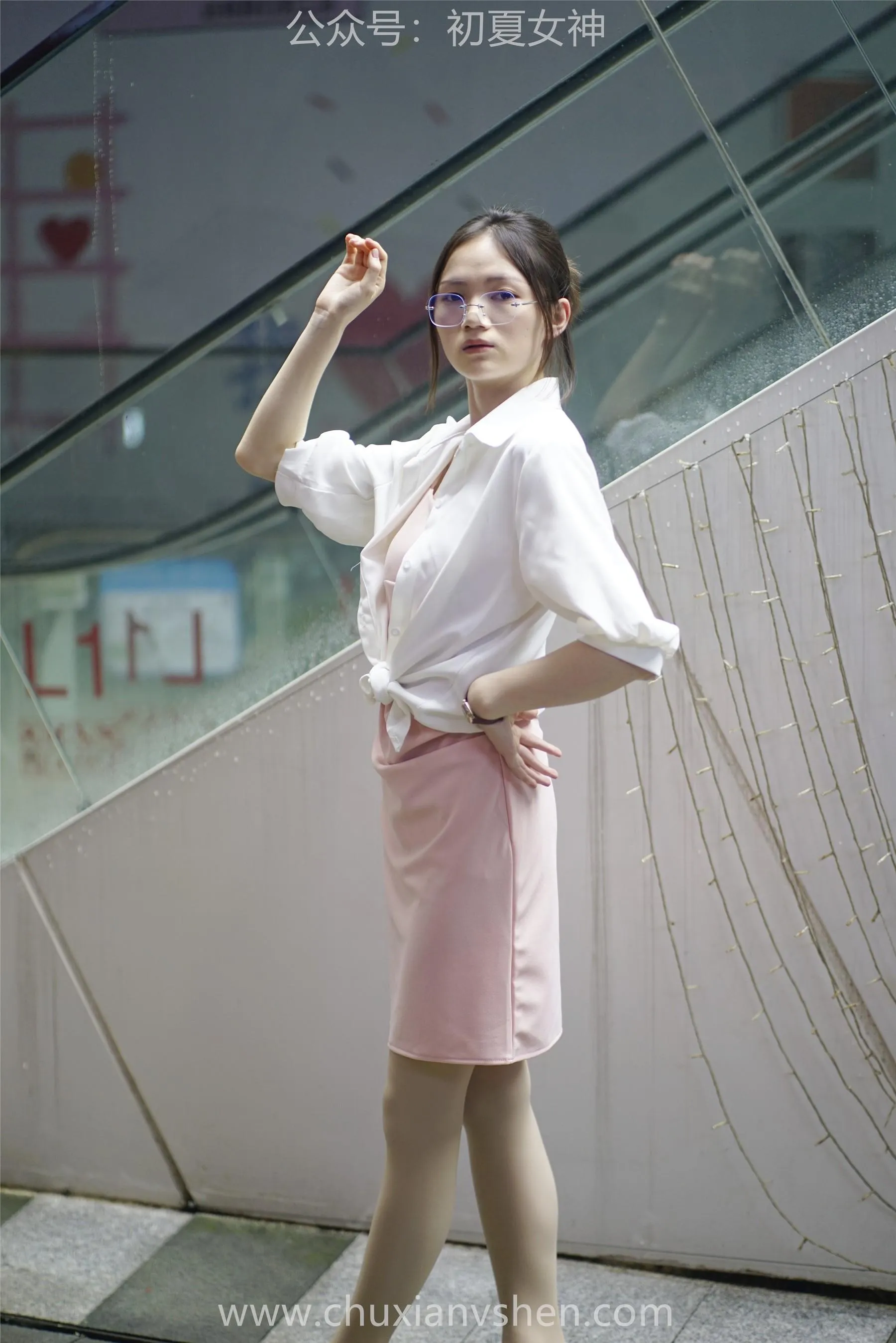 初夏女神 NO.066 大发 周末兼职 [226P]插图8